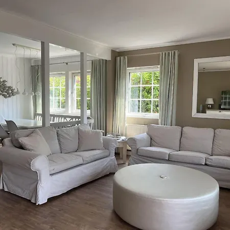 Holiday home Ferienhaus-bootshaus *